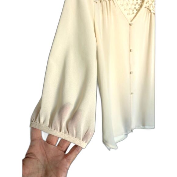 Jella Couture Women's Tan Lace Longe Sleeve Scoop Neck Lace Shoulder Blouse - Picture 3 of 8